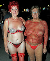 Alte Swinger Frauen real auf der Party