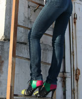 Amateur Girl Heels Pose