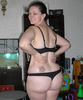 Amateurin mit Wabbelfettarsch