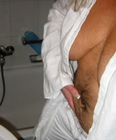 Titten und Bauch mit starker Behaarung