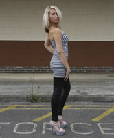 Blonde Parkplatz Nutte