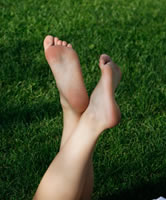 Blondine hat rote Sohlen geil