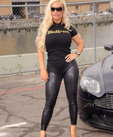 Nicole Austin in Leggings