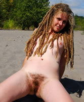 Rasta Dreadlock Schlampe