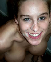 Freundin wieder nackt und vollgewichst