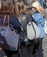 City Arsch Smartphone Foto von Freundinnen 