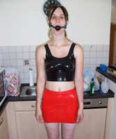 Gagball Freundin brünett, Latex und SM