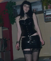 Gothic Girl aus Bochum in ihrer sexy Wäsche