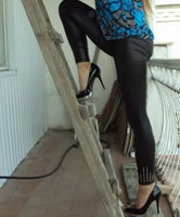 Heiße Leggings und Pumps