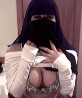 Hijab Bitch Webcam Araberin verschleiert
