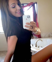 Amateur Selfshot Girl brünett und privat