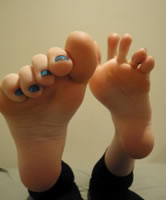 Käsefüße verschwitzt lecken