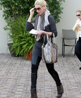 Katherine Heigh in Tights, sexy Street Fashion