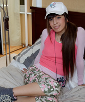 Kleines Girl für ersten harten Fick vor der Kamera