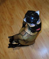 Latex Kitty Slave verkleidet