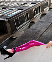 Pink Glanz Leggings und Peeptoes