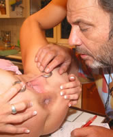 Piercing Loch lecken