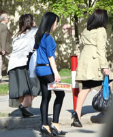 Schwarzhaariges Teen Mädchen