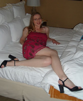 Sexy und natürliche Frau im Kleid, Homemade