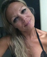 Sexy Reife Frau über 40 mit Selfie