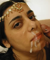 Arabisches Girl hat Spermamund