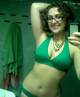 Spiegel Selfie mit Brille von Brünetter