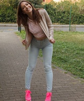 Italienisches Girl Jaye in pinken Platteauschuhe super sexy