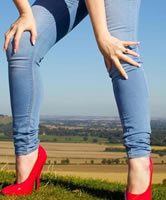 Tight Jeans und Pumps Shoes