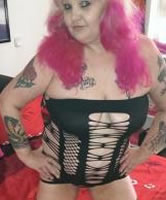 Trashige alte Rocker Oma