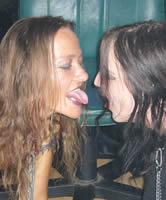 Weiber und Sklavinnen deutsch