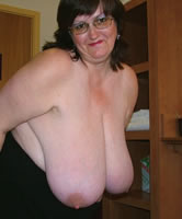 Große BBW Boobs von Hausfrau