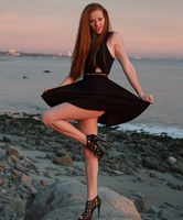 Wendy draussen sexy am posieren