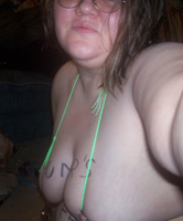 Richtig dicke XXXL und stinkige Fettsau macht Selfie Zuhause