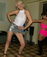 Party mit horny reifen Frauen, die Ficken möchten